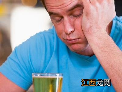 酒后吐吃什么解酒最快？酒醉吃什么好得快，基础知识来了