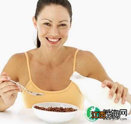 女人春季养生吃红白食物 护心护脾防高血压