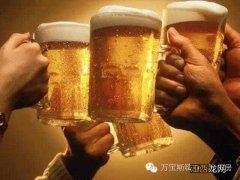 冬天喝小酒的10大好处,夏季喝啤酒10大好处