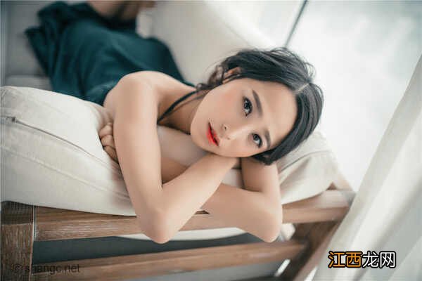 为什么女人睡觉穿衣服 女人睡觉要穿睡衣的原因