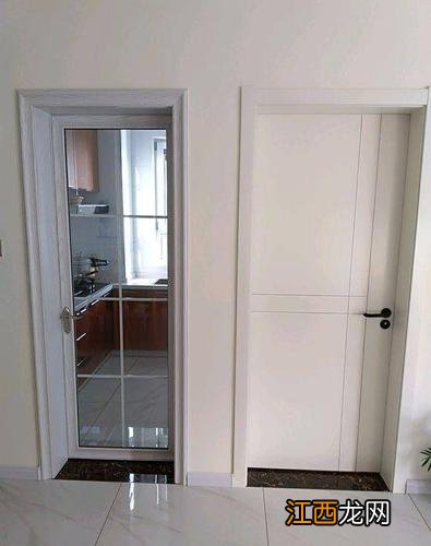 风水厨房大好还是小好 厨房门为什么不能太大，厨房门吉利尺寸是多少