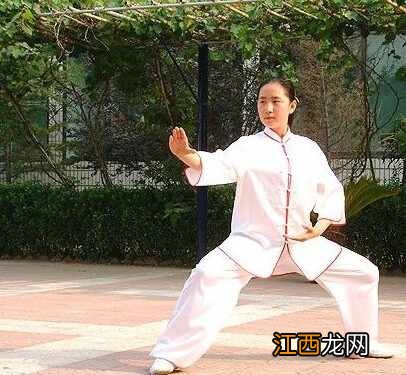 练太极拳保健对人体各部位姿势的要求