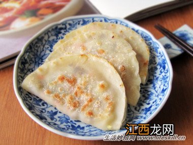 巧用水饺皮制作美味小饼