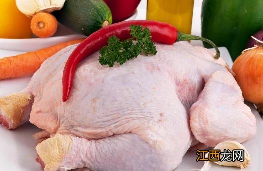 杀鸡快速简单拔毛方法 杀鸡拔毛水温80℃左右最宜