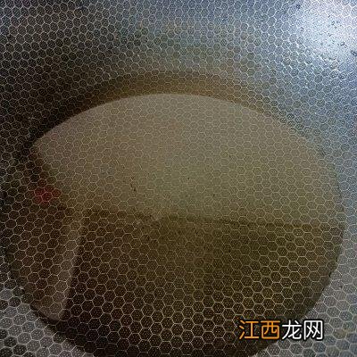 剁辣椒里面可以放油吗,剁辣椒里面能不能放油,这份美食攻略请收好