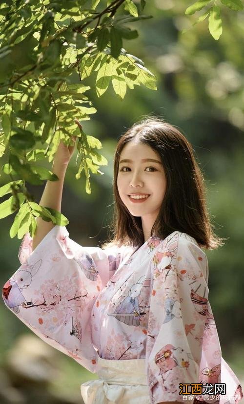 金牛女又笨又蠢又傻 金牛座颜值高总是被异性强撩，金牛女暗恋你的征兆