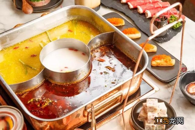 鱼锅里放什么配菜,里面能放菜的大碗鱼怎么做,你真的懂了吗