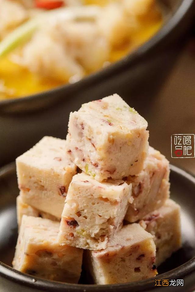 鱼锅里放什么配菜,里面能放菜的大碗鱼怎么做,你真的懂了吗