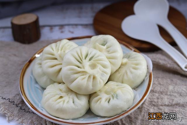 酵母为什么要放在面粉里面,干酵母可以直接放在面里面吗,科普知识的