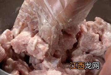 溜肉段为什么硬,溜肉段肉干硬,别着急，看这篇文章