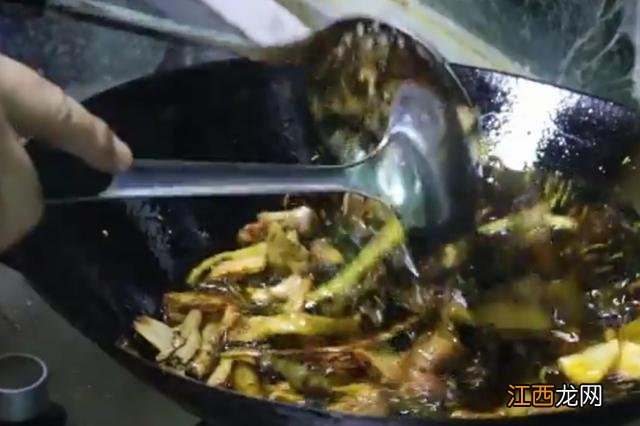 油里放什么香料炸使油更香,煎油用什么香料会很香,一定要注意这点