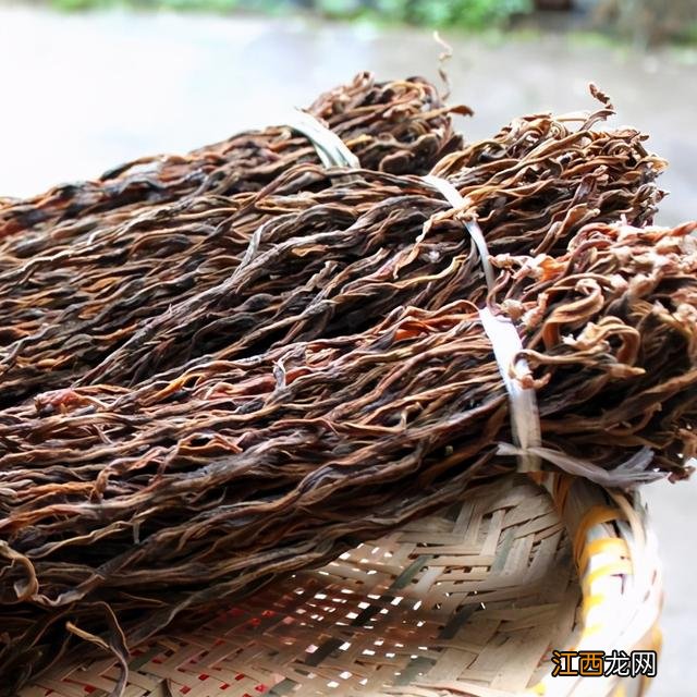 东北白色长条干菜是什么,白色干菜是什么,你应该知道的知识!