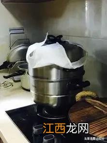 面团揉过了是什么样子,面团揉不光滑坑坑洼洼的,你点开看一下