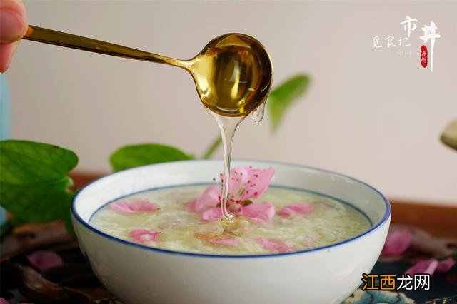 桃花可以制作成什么食物,桃花可以怎么吃,请阅读这段文字