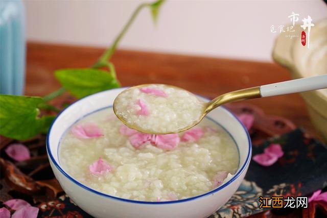 桃花可以制作成什么食物,桃花可以怎么吃,请阅读这段文字