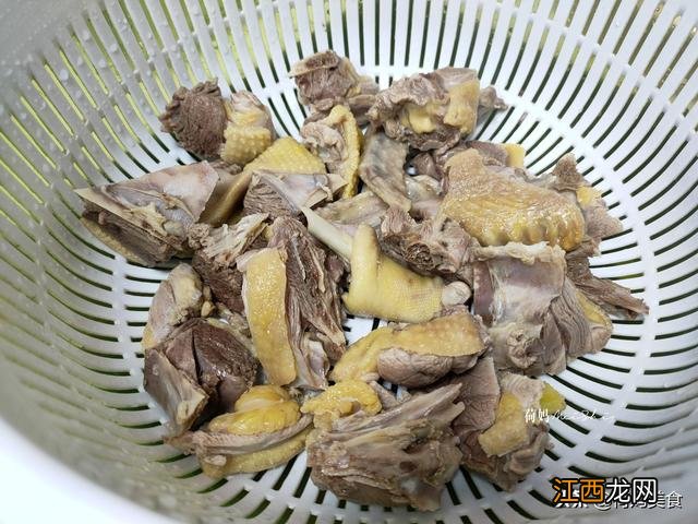 鸭肉和什么一块儿炖好吃,鸭肉能跟什么菜一起炖,真是实用,好文章