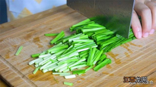 猪血和什么炒得比较好吃,猪血跟啥菜炒好吃,赶紧看看这个