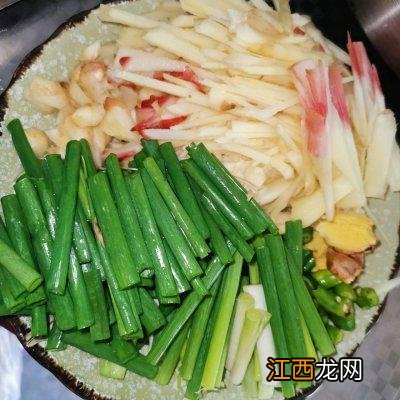 鸭肉和什么炒最好吃 鸭肉用什么配菜炒好吃