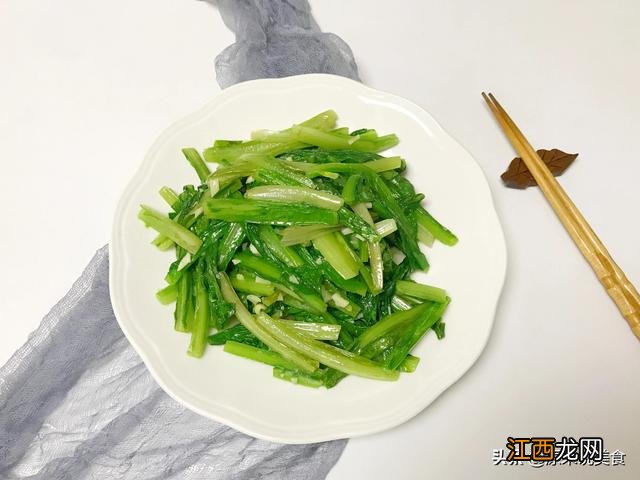 油麦菜叶发黑 油麦菜炒出来汤是黑色