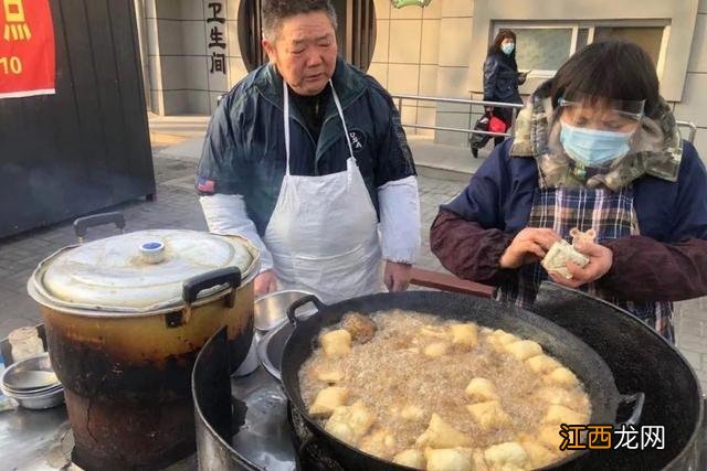 鸡胗炒豆角怎么做好吃 黄豆炒田鸡怎么做好吃