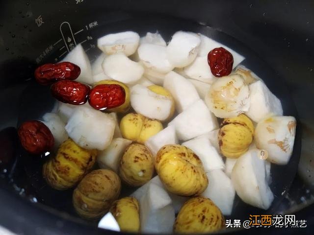 板栗跟什么煮糖水好吃 板栗和什么煮糖水