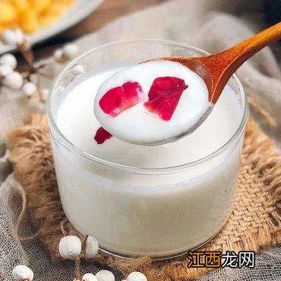 酸奶里放什么水果好吃 酸奶和水果能做出什么好吃的