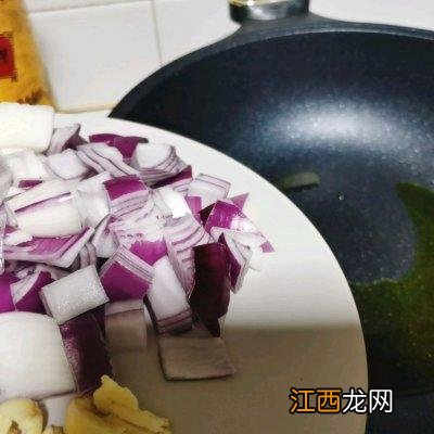 肥牛卷配什么菜炒好吃 肥牛片可以炒什么菜