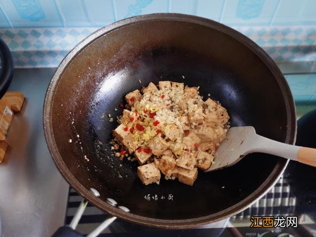 做豆腐里面可以加什么 豆腐里面要放些什么香料