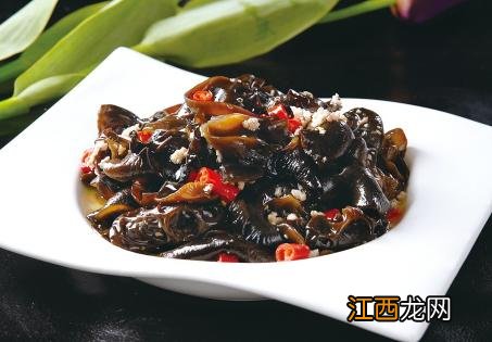 为什么有的人吃了木耳肚子难受 为什么每次吃木耳都会肚子痛