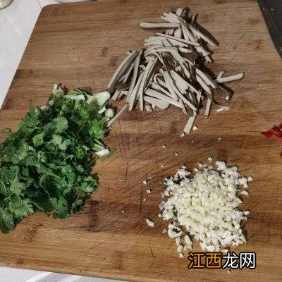 香菜能做什么好吃的 香菜可以做成什么菜