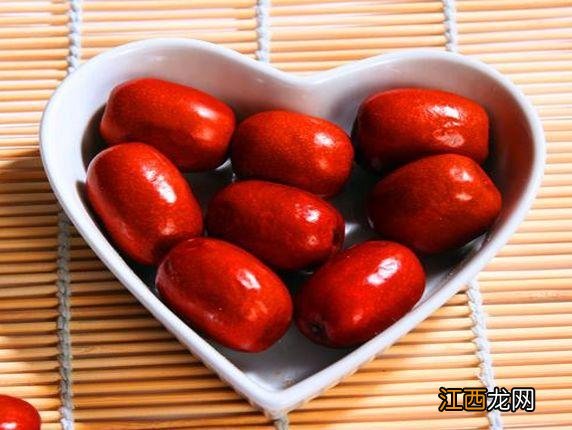 酒枣用什么酒最好 酸枣泡酒用什么酒好