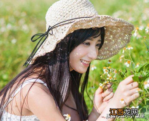 属蛇女几月最有福气 属蛇女几月出生旺夫，属蛇的33岁2022年婚姻如何