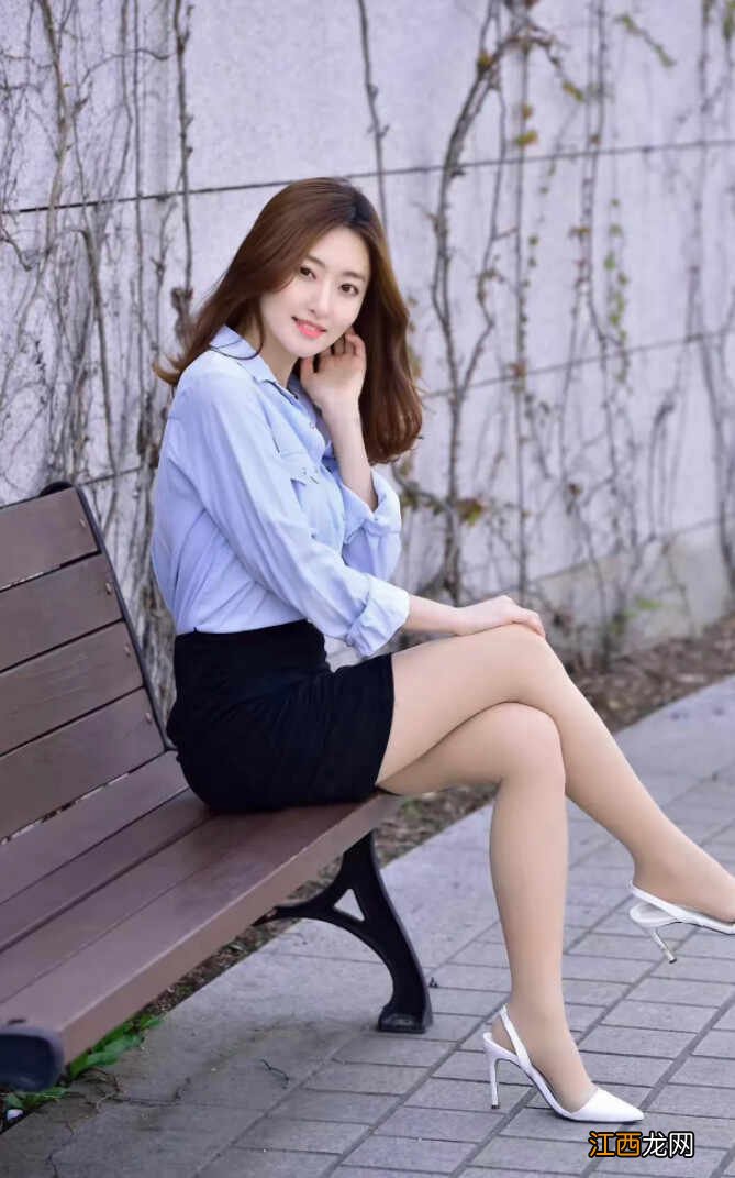 什么是花枝招展的女人 花枝招展是贬义还是褒义_造梦网