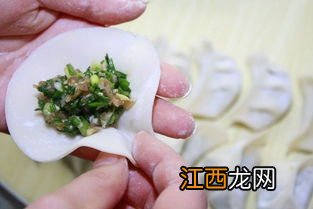 怎样才能让饺子馅不出水？ 萝卜馅饺子萝卜必须焯水吗