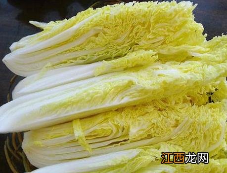 炖梨子水的功效和作用 香菇梨熬水什么作用