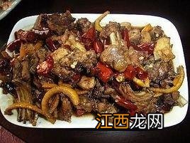 狗肉可以和什么菜一起烧 狗肉用什么烧