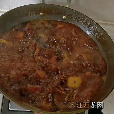 鹅肉和什么一起烧最好吃 烧鹅里面加什么好吃一点