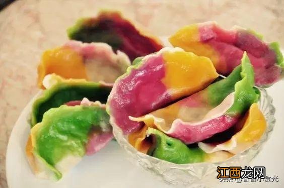 红色饺子皮用什么材料 红色水饺用什么做成的