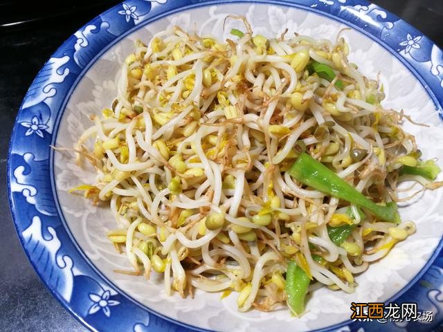 生绿豆芽为什么豆瓣很大 我生的豆牙为什么豆瓣都碎了烂了