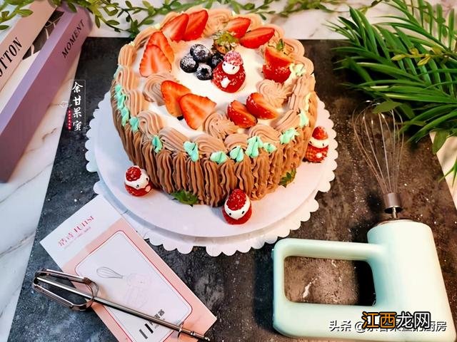 鸡蛋清打不发的原因 为什么鸡蛋打不发