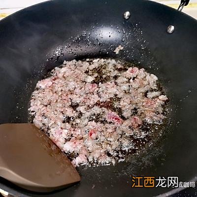 白萝卜丁怎么炒好吃 白罗卜抄什么最好吃