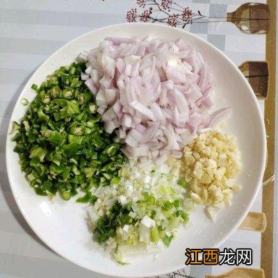 肉夹馍饼胚怎么烤？买来的肉夹馍饼胚怎样烤，请收藏，看文章！