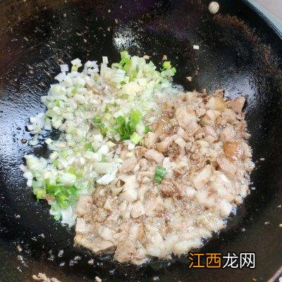 肉夹馍饼胚怎么烤？买来的肉夹馍饼胚怎样烤，请收藏，看文章！