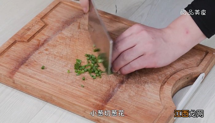 鲫鱼烧虾怎么做 鲫鱼烧虾的做法是什么