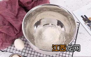 面包胚用什么刀切口?割面包用什么刀,原来这么简单