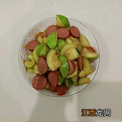 火腿跟什么炒好吃些呢？火腿能搭配什么炒，千万别忽视这几点