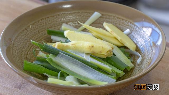 口味鱼豆腐的家常做法？鱼豆腐好吃菜谱，建议需要听一听