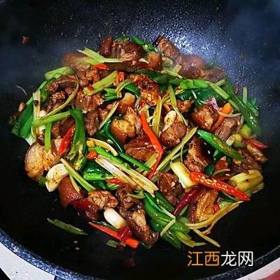 肘子炒什么好吃窍门？熟肘子怎么炒，此文太精彩了