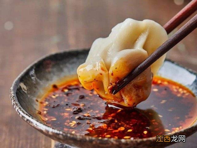 饺子蘸什么吃好吃？吃饺子适合蘸什么，精彩文章不容错过