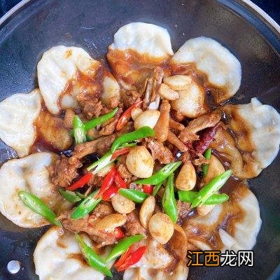 地锅鸡是什么样子的？地锅鸡是哪来的，此文已帮助很多人